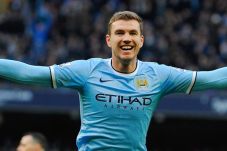 Dzeko Belum Berniat...