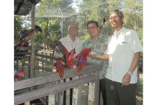 Uskup Agung Semarang...