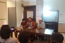 Rekanan Taksi Uber Protes...
