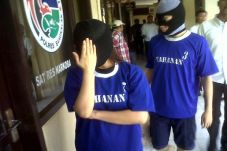 Asyik Nyabu, Mahasiswi...