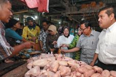 Operasi Pasar Diklaim...