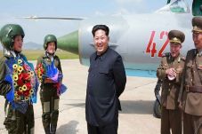Ditemui Jong-un, Pilot...