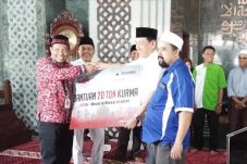Telkomsel Sumbang 3...