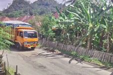 Jalan Lintas Sumatera...