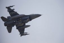 Jet Tempur F-16 AS Jatuh...