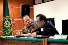 Saksi Ungkap Titipan...