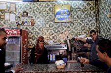 Razia Kafe yang Buka...