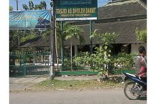 Gigih Berjuang, Gurunya...