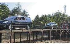 Jalur Alternatif di...