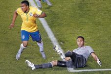 Douglas Costa Segera...