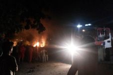 Petasan Nyaris Bakar...