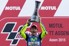 Rossi Menang Berdasarkan...
