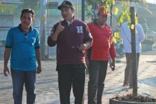 Hasto Kecewa Rekanan...
