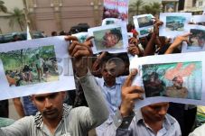 Biarkan Rohingya Dibantai,...