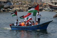 Dicegat Israel, Kapal...