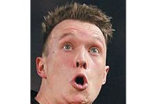 Phil Jones Perpanjang...