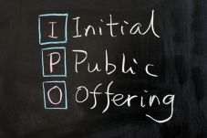 BUMN IPO Tahun Ini,...