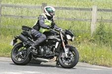Triumph Sedang Siapkan...