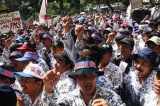 Kuota Guru Daerah Terpencil...