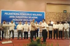 Penetrasi Pengguna Internet...