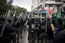 Otoritas Palestina Amankan...