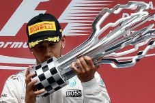 Protes Hamilton Soal...