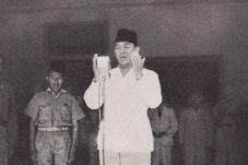 Persiapan Soekarno Menghadapi...