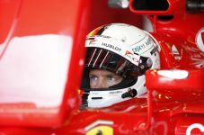 Vettel Yakin Mercedes...