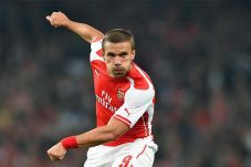 Penyerang Arsenal Makin...