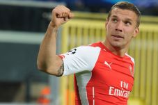 Tinggalkan Arsenal,...