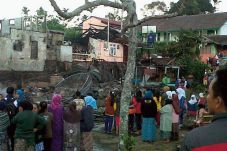 Tujuh Rumah Warga Ludes...
