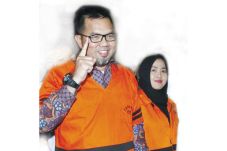 KPK Tahan Bupati Empatlawang...