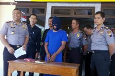 Pangku Keponakan, Wedus...
