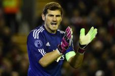 Casillas Diimingi Gaji...