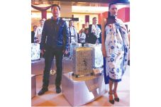 Kolaborasi Batik dan...