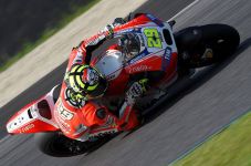 Ganti Motor Desmosedici...