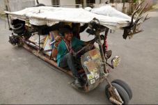 Ilham Saputra, Keliling...