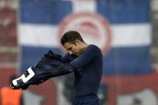 Van Persie Susul Nani...