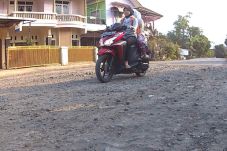 Perbaikan Jalan di Ciamis...