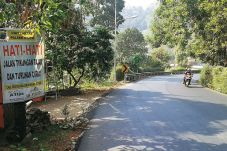 Jalan Mulus, Waspadai...