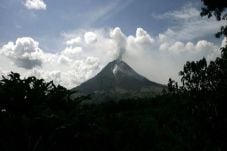 Erupsi Raung, Penerbangan...
