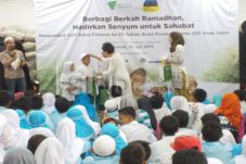 Adira Finance Berbagi...