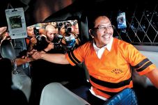 KPK Tahan Ilham Arief