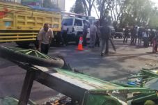 Diseruduk Taft, Penjual...