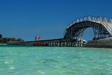 Libur Lebaran, Pulau...