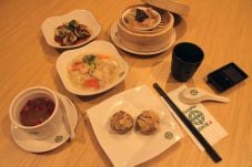 Tim Ho Wan Hadirkan...