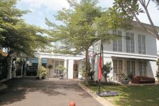 Rumah Putih Kolonial...