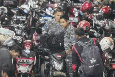 Menhub Lepas Ribuan...