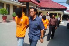 Simpan Sabu di Kantong...