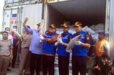 Bea Cukai Perketat Pengawasan...